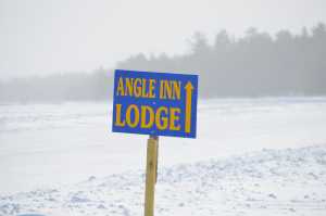 angle-inn-lodge-ice-sign