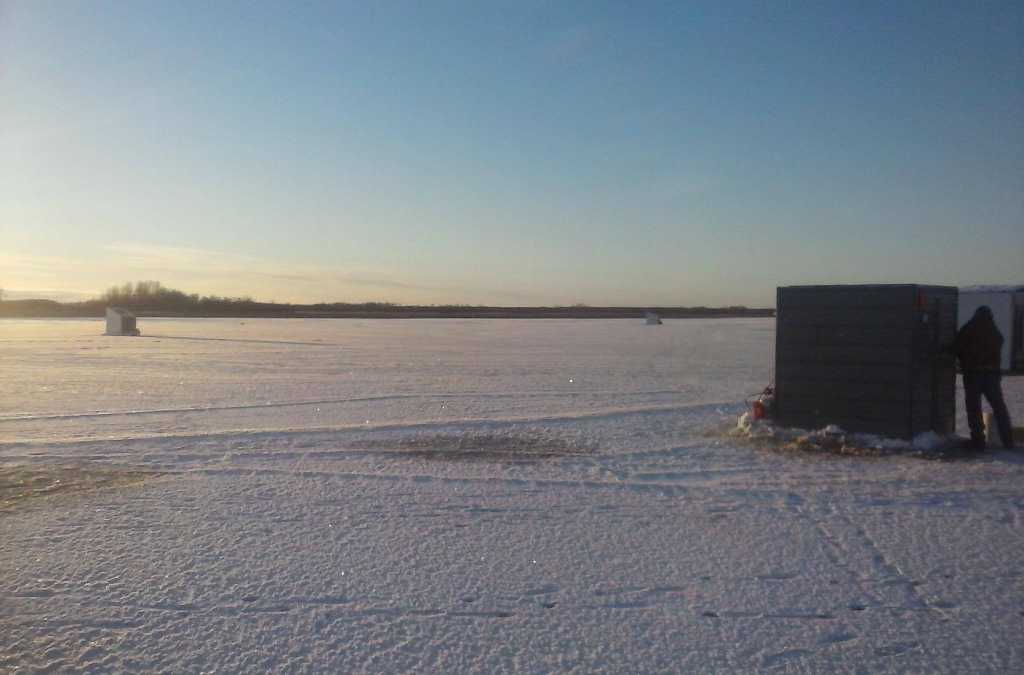 SPEAR HOUSES BOSTIC BAY, Lake of the Woods MN