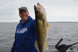 Joe Henry, 30.5" walleye, Lake of the Woods