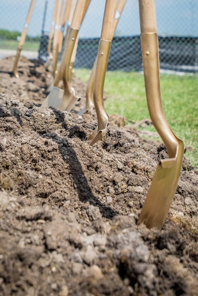goldshovelsarenagroundbreaking Lake of the Woods