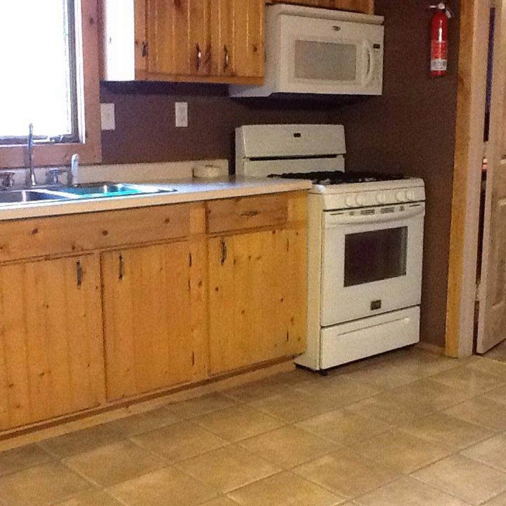 linders cabin kitchen