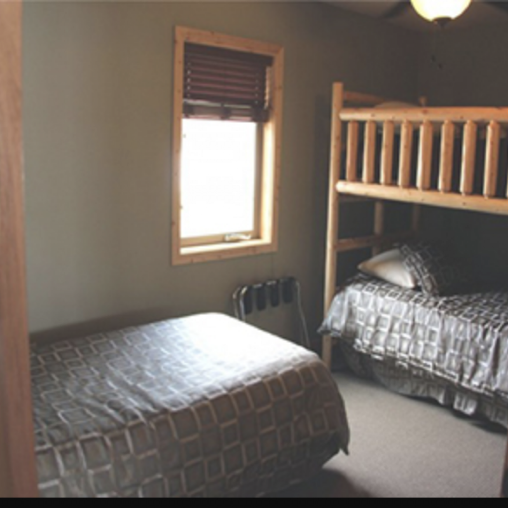 sportsmans lodge cabin bedroom
