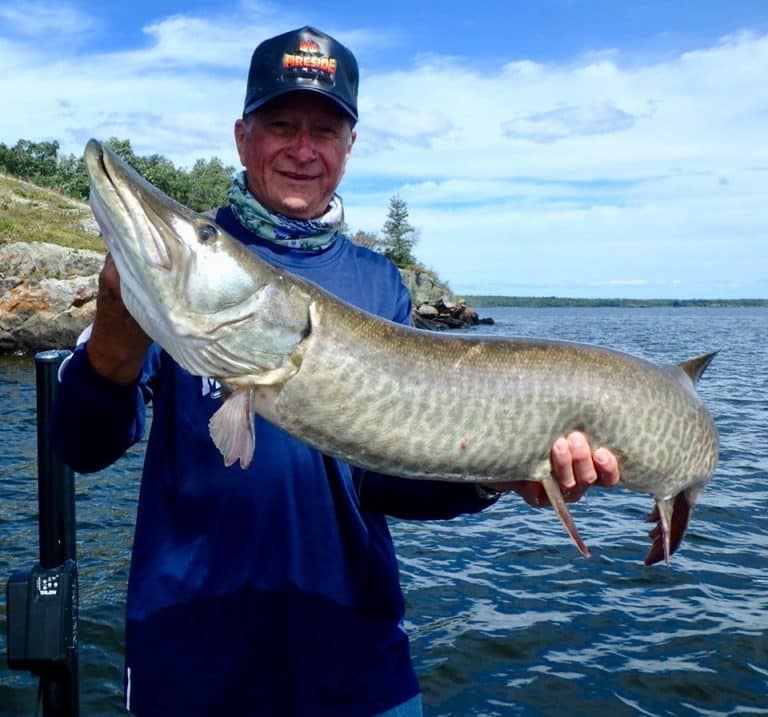 big-muskie_guide-joe-cooper_angle-outpost-resort_nw-angle - Lake of the ...