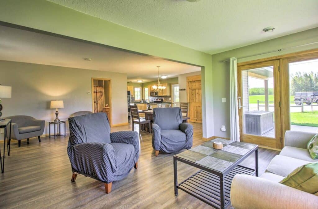 Harry's House, Cabin Rental at Lake of the Woods, MN