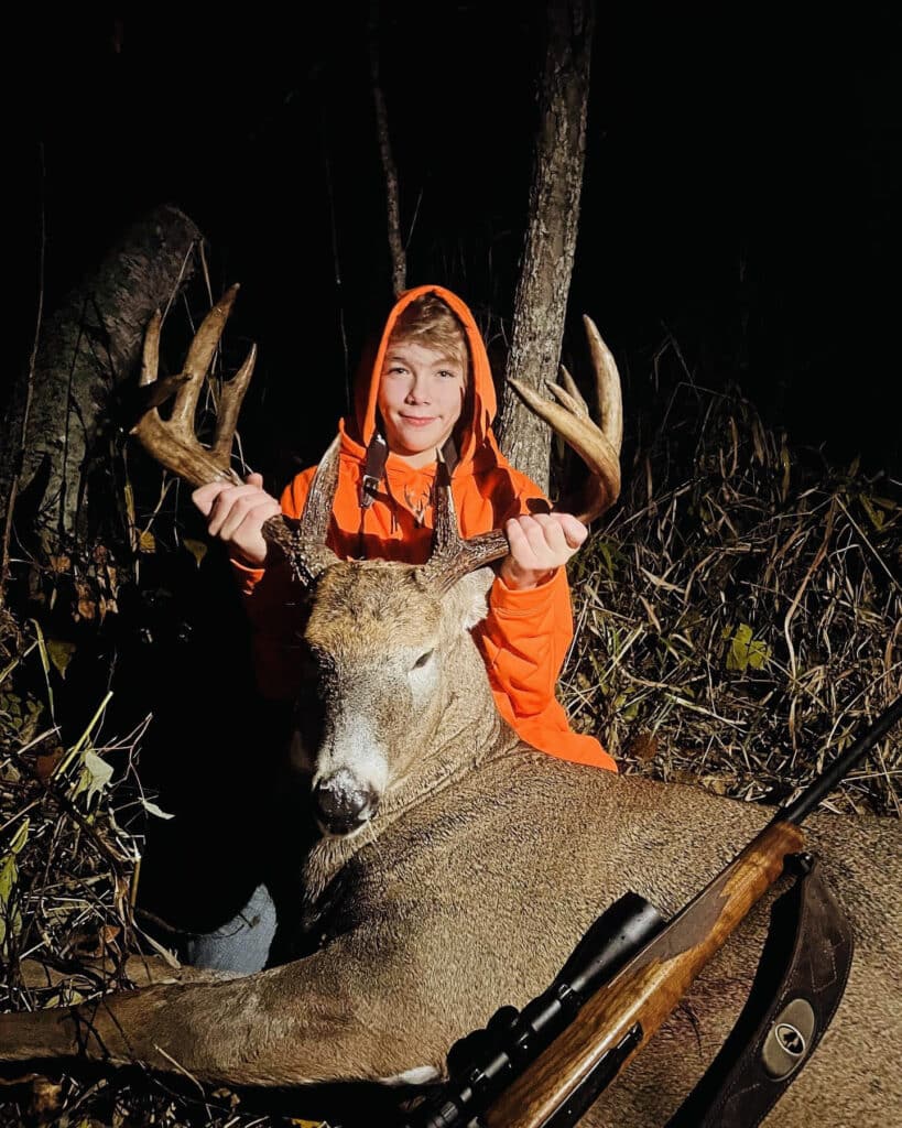 Eli Johnson, 279.5 lb, 169 and three eigths green scored buck1, Lake of the Woods County, MN