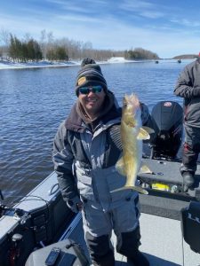 Dave Wasness, spring walleye on the Rainy River