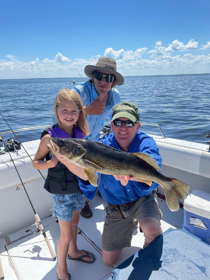 walleye fishing lake of the woods, mn