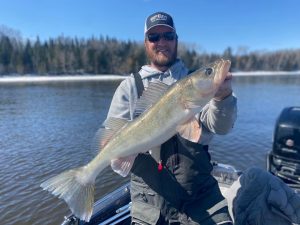 David Eckhardt, 28.5 inch Rainy River spring walleye