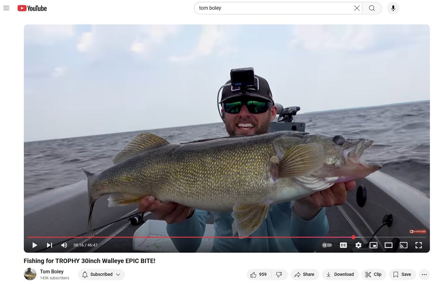Tom Boley_30.25 inch walleye_Lake of the Woods MN