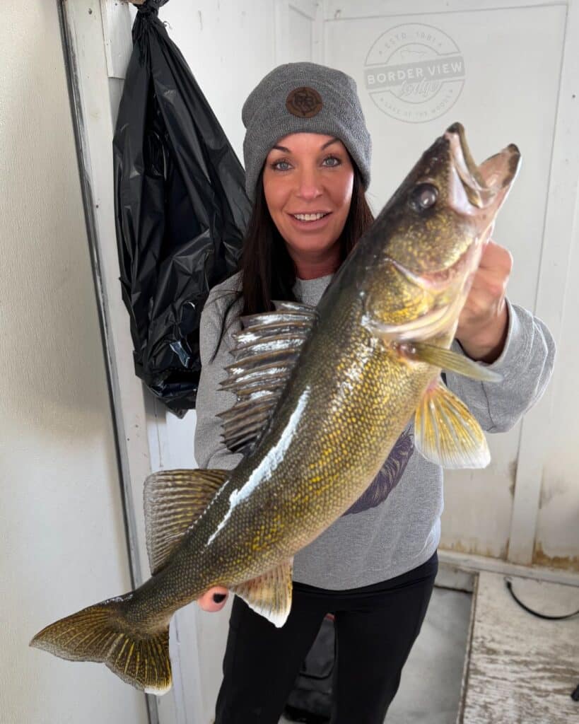 fishing report south shore female angler walleye lake of the woods