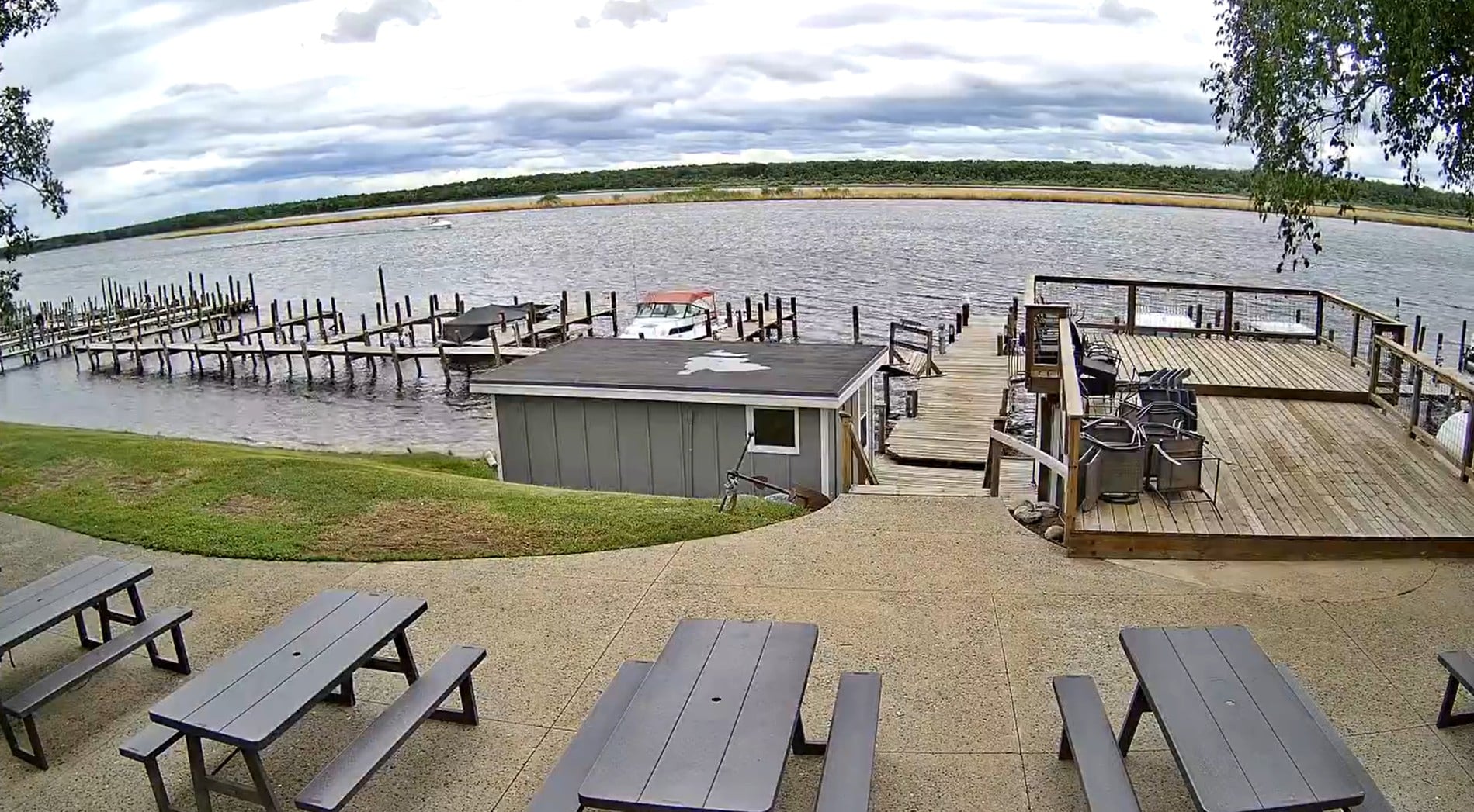 River Bend Resort webcam on the Rainy River and Lake of the Woods