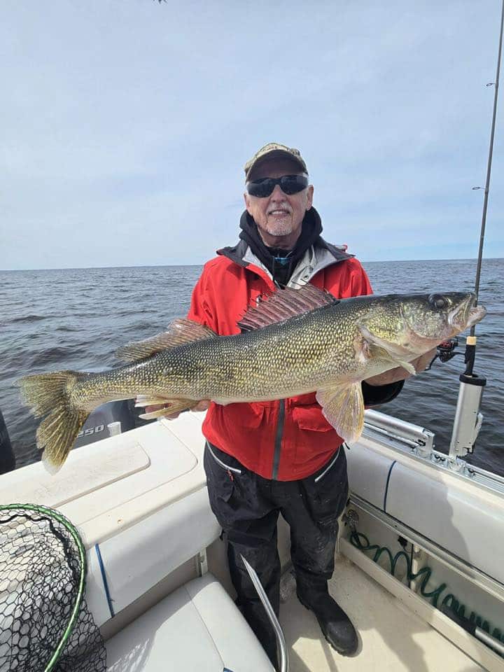 fishing report south shore nw angle rainy river walleye