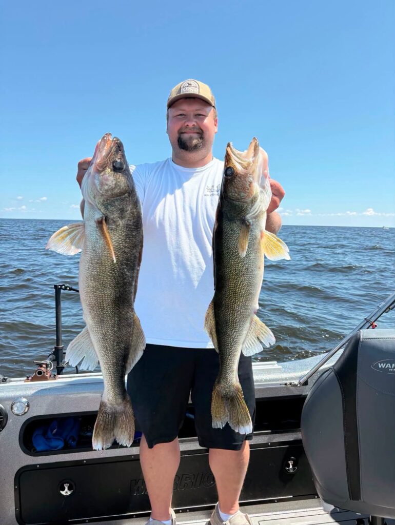 lake of the woods south shore nw angle rainy river walleyes