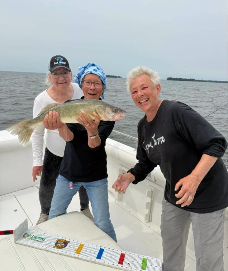 walleye fishing Lake of the Woods, MN