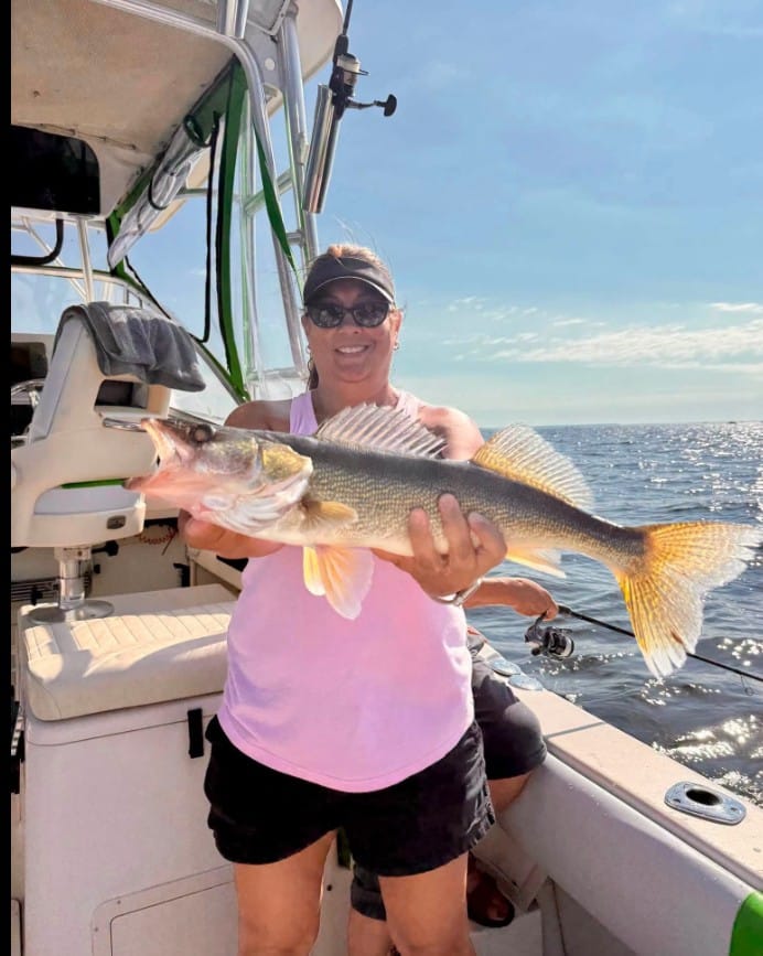 fishing lake of the woods south shore nw angle rainy river walleye
